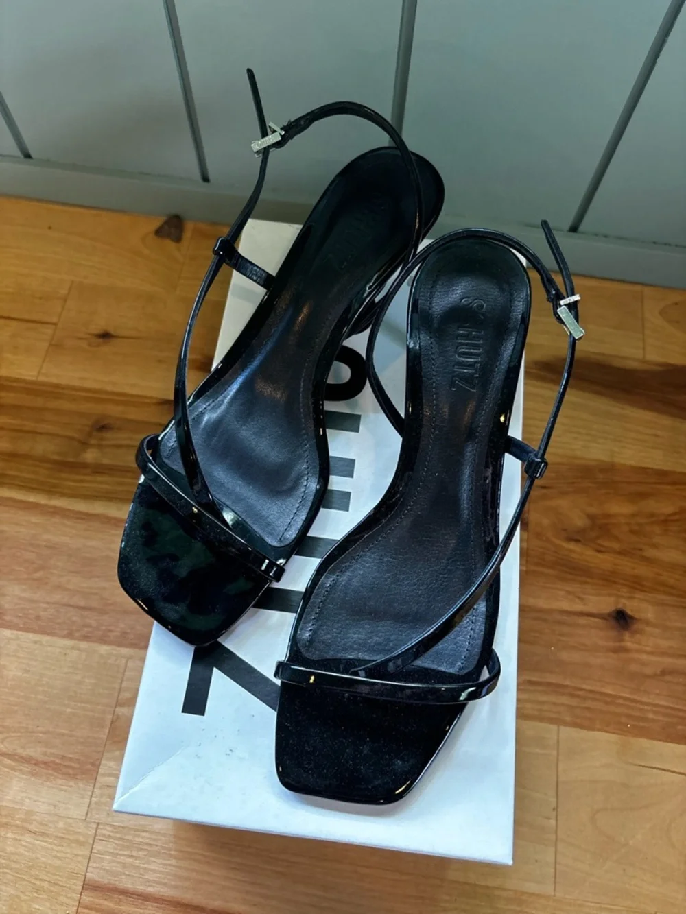 SCHUTZ Heloise Black Patent Minimal Strappy Sandal Square Toe Heel 7.5 NIB - Picture 2 of 7